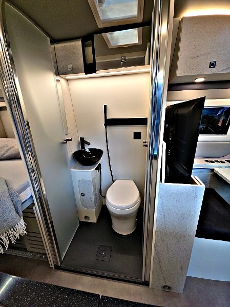 ROBETA ADONIS BADEZIMMER